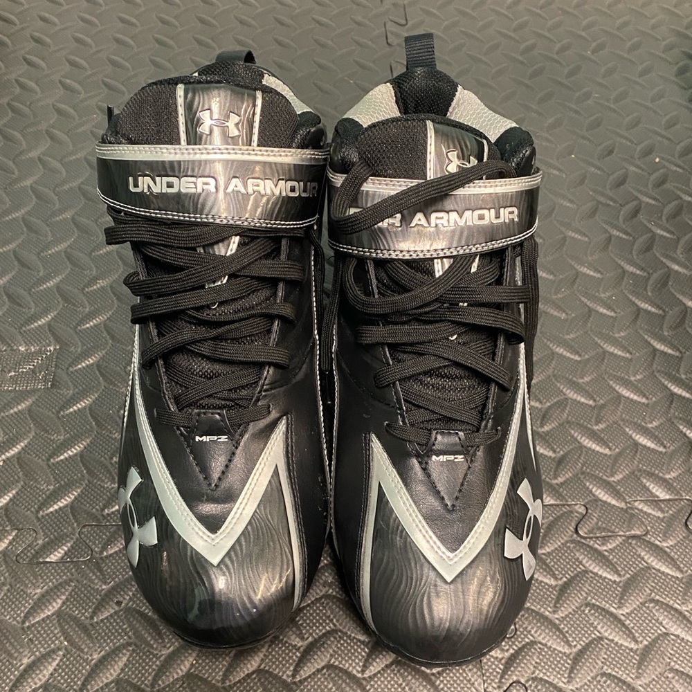 Under Armour Fierce II cleats - size 11